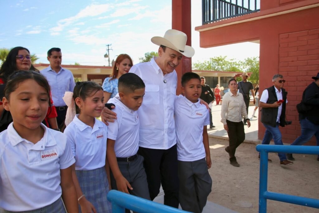 Durazo garantiza uniformes escolares a tiempo: amplía plazo de actualización de tallas