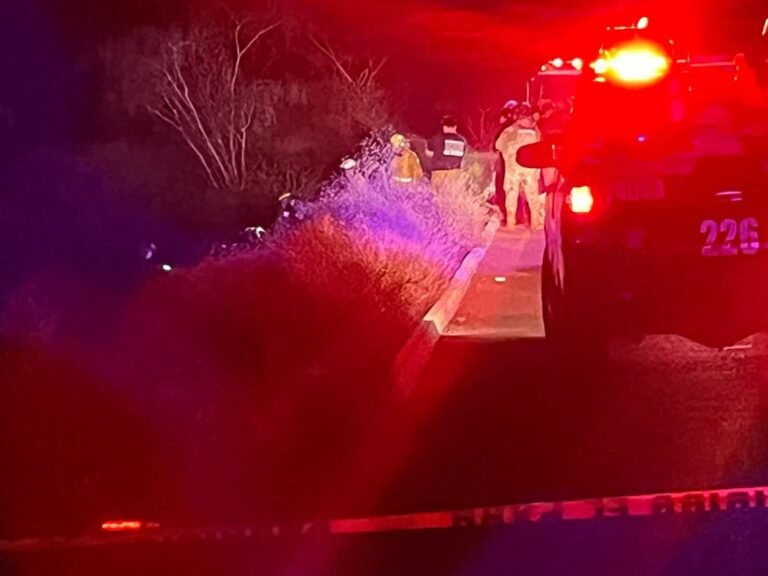 Hallan dos cuerpos tras incendio de auto en Guaymas Imagen Radar