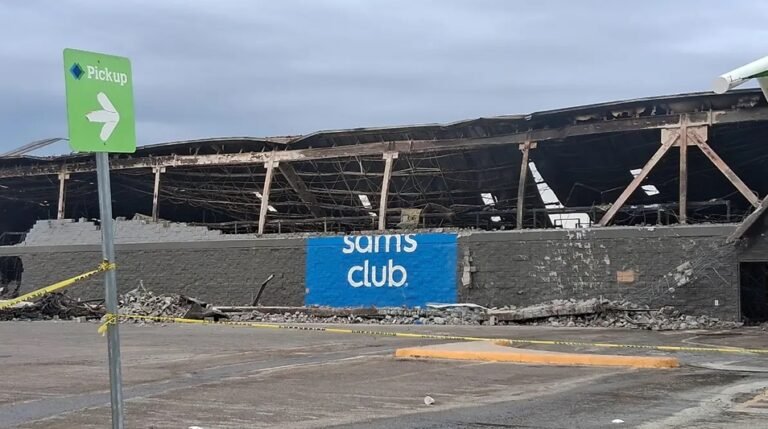 Fiscalía espera dictamen estructural para continuar peritajes tras incendio en Sam’s Club de Hermosillo